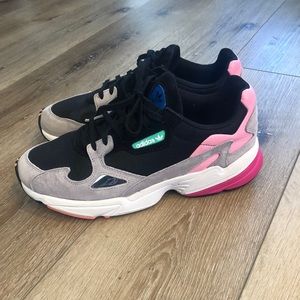 Adidas falcon
